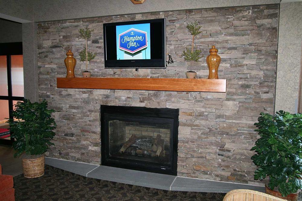 Hampton Inn Lewisburg Interior photo