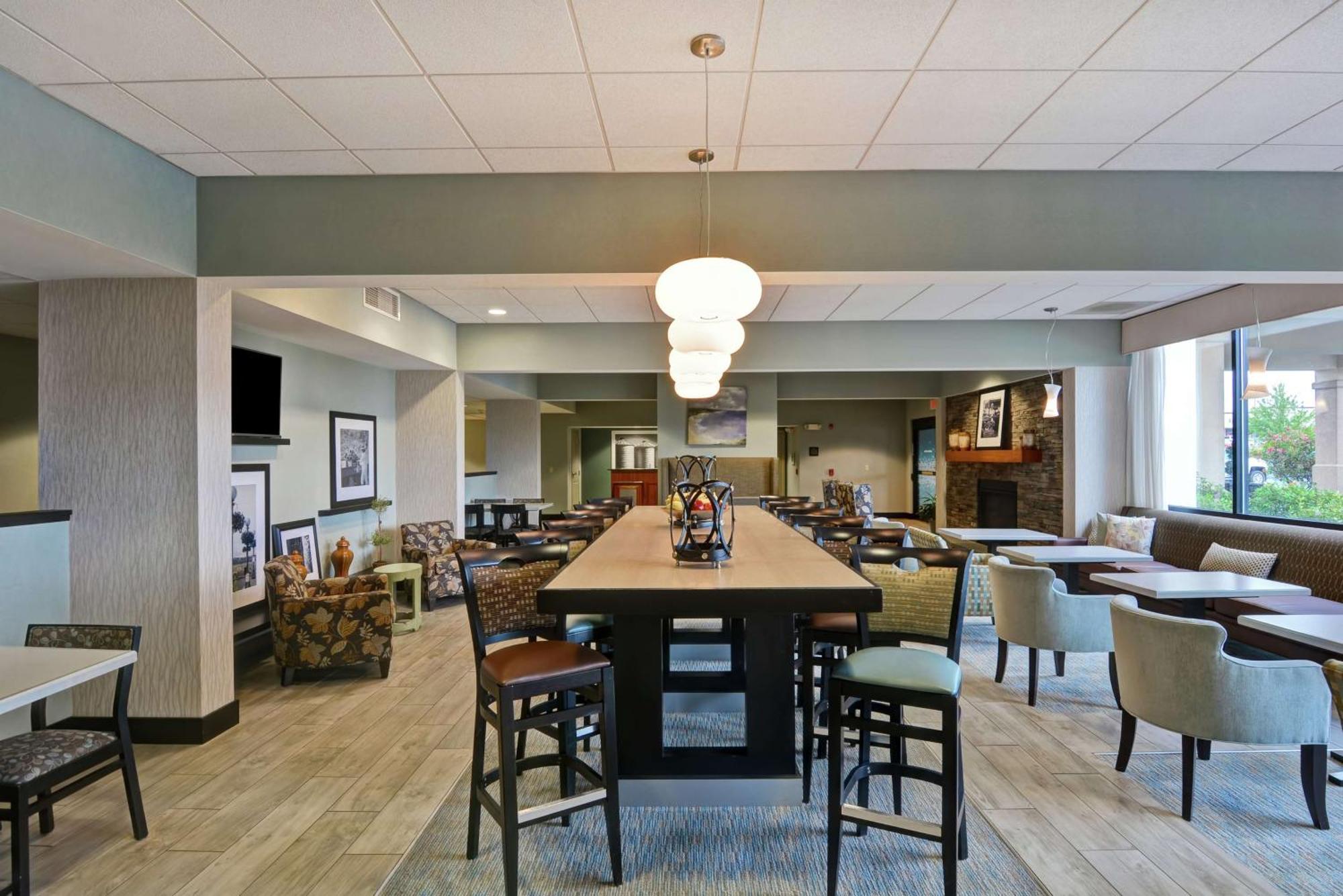 Hampton Inn Lewisburg Exterior photo